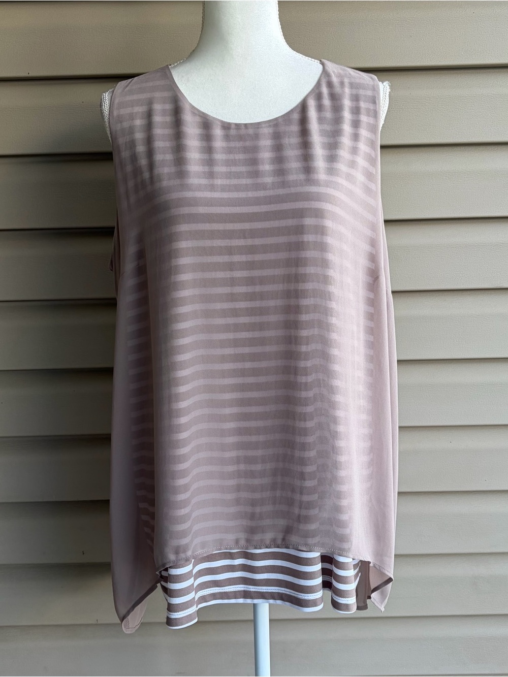 •Susan Graver• Pale Tan/White Layered Sleeveless Tunic Top - Size XL